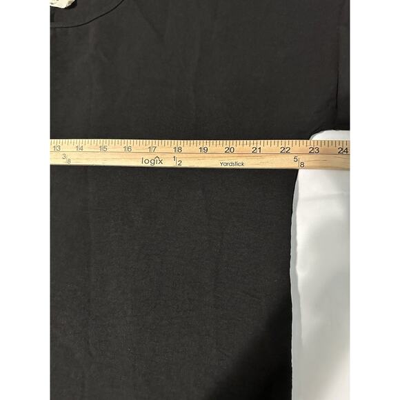 Entro Boutique Black Short Sleeve Rolled Cuff Size M Relaxed Fit Closet Staple - Picture 10 of 11